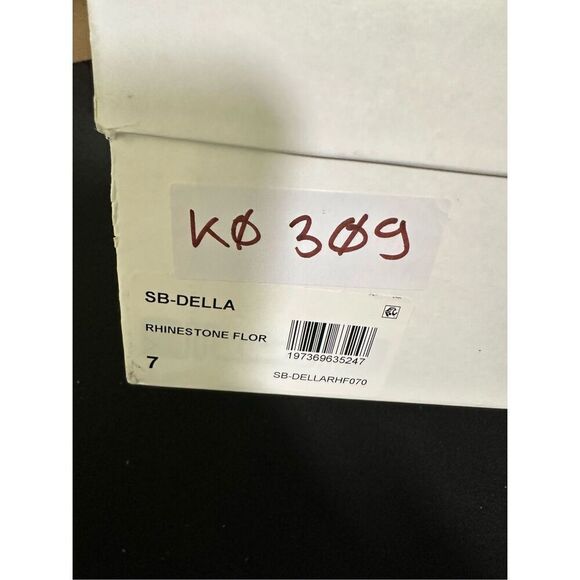 New Betsey Johnson Della Rhinestone Floral Ankle Boots 7 - Picture 6 of 6